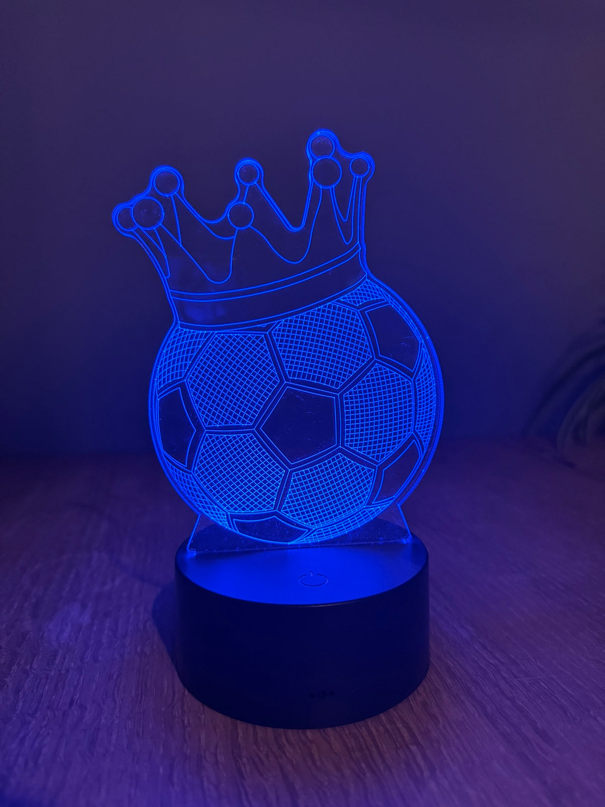 Fußball mit Krone