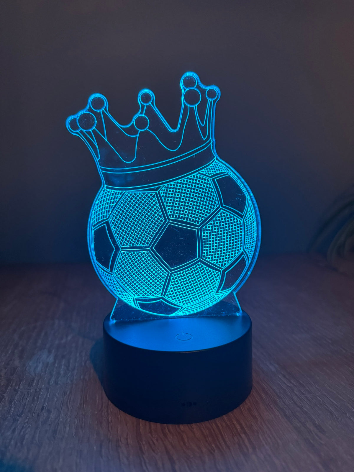 Fußball mit Krone