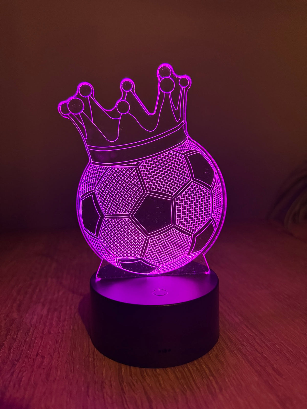 Fußball mit Krone